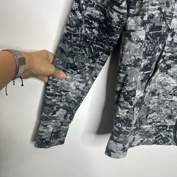 Lululemon Scuba Hoodie womens 10 Light Cotton Fleece Masked Lace Starlight Black - Picture 3 of 5